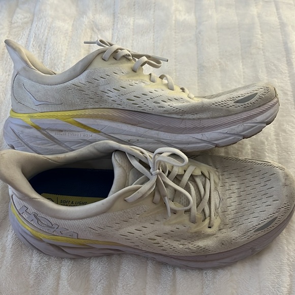 Hoka One One Clifton 8 | BLANC DE BLANC/BRIGHT WHITE - Picture 4 of 7